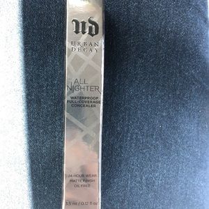 Brand new never used urban decay concealer